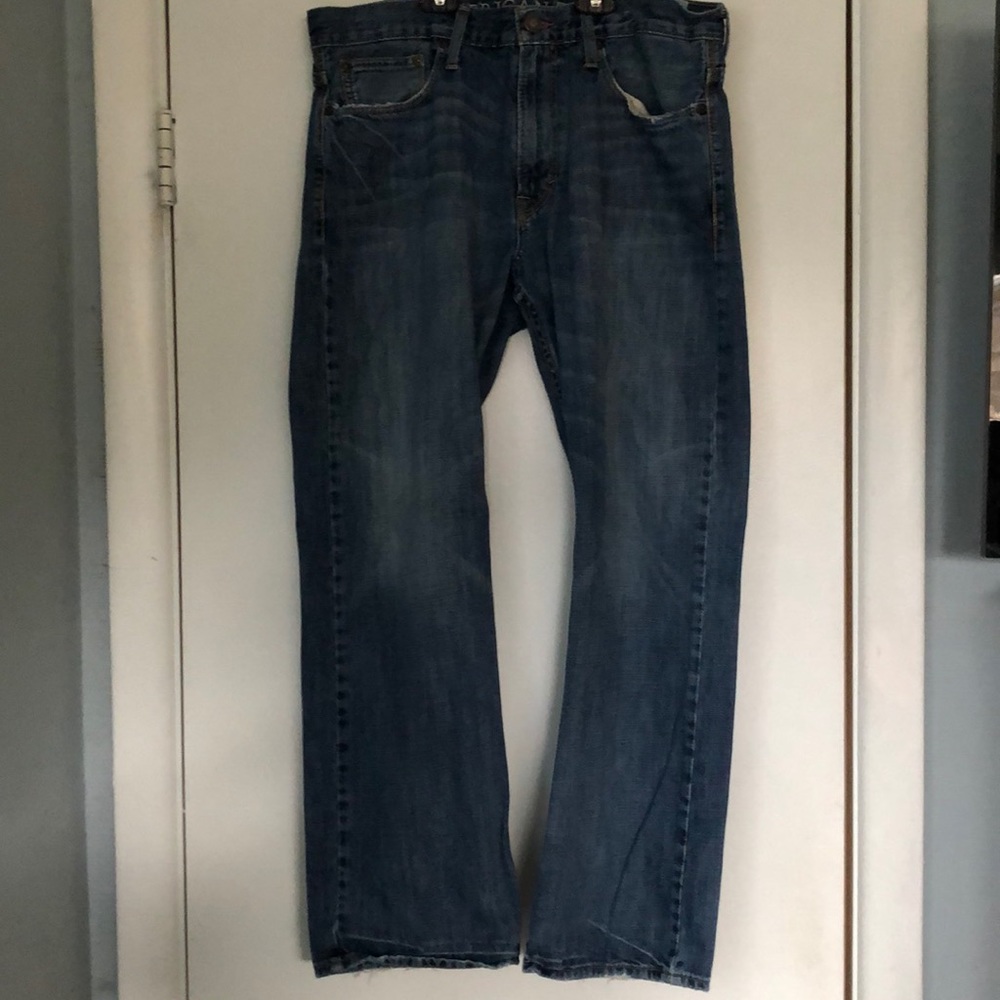 American Eagle Relaxed Fit Jeans 33x30